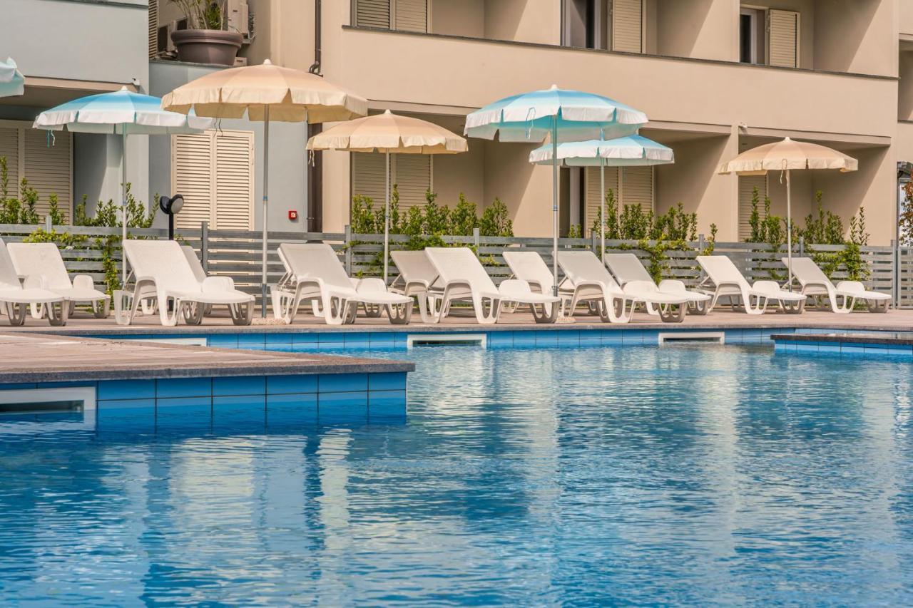 Golden Hotel Marina di Cecina Exterior foto
