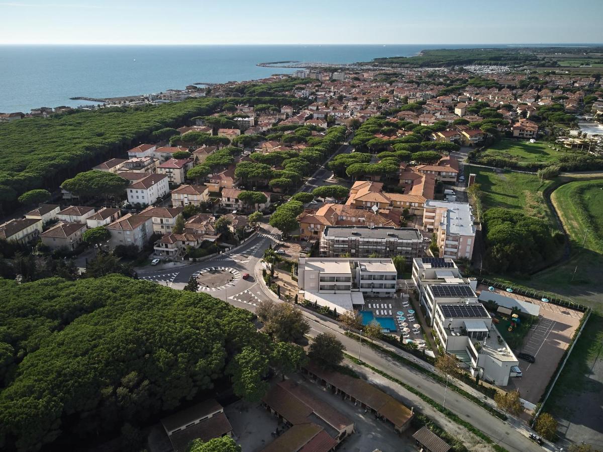 Golden Hotel Marina di Cecina Exterior foto
